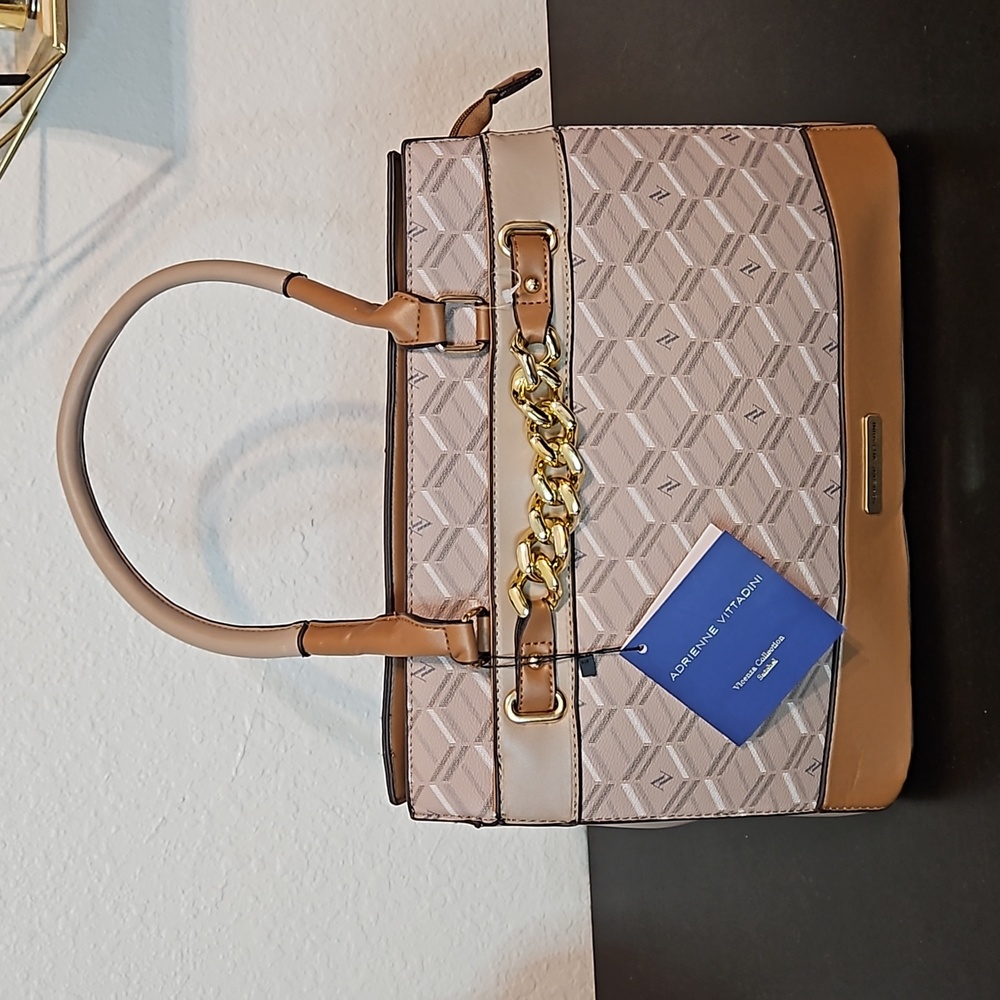 Adrienne Vitadini satchel purse